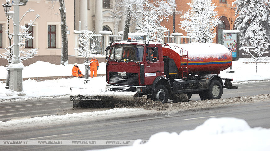 Более 620 единиц снегоуборочной техники вывели на улицы Минска