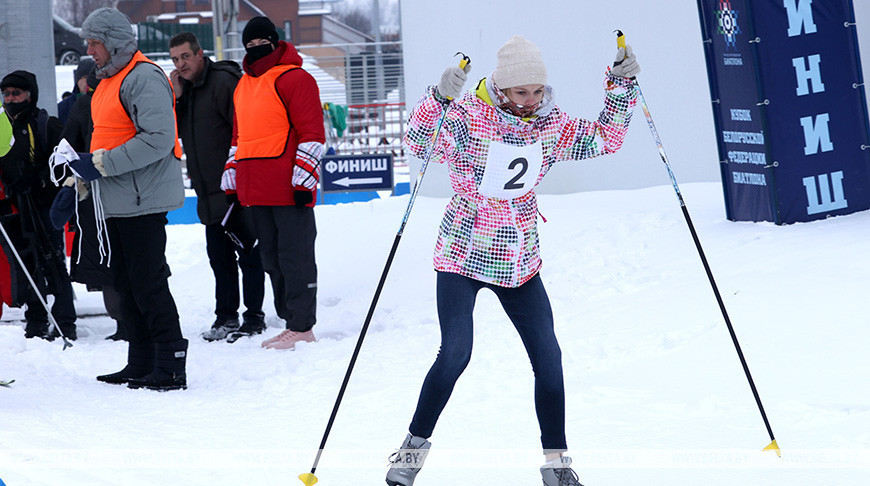 Участниками региональных соревнований "Снежный снайпер" в Гомеле стали 350 юных спортсменов