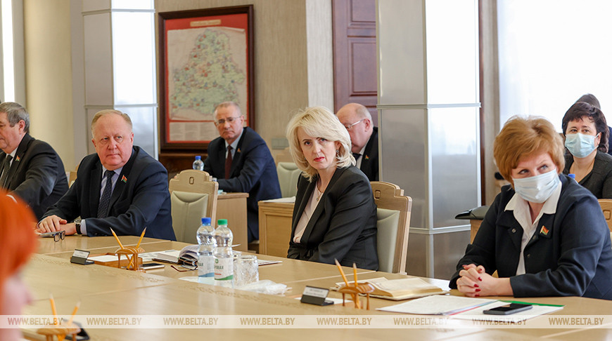 Совещание с председателями местных Советов депутатов прошло в Совете Республики