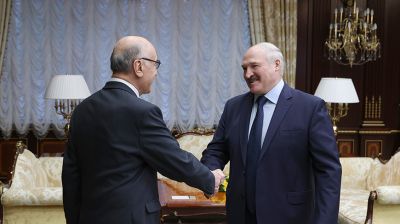 Лукашенко отметил значительный прогресс в развитии сотрудничества с Узбекистаном