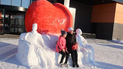 В Гродно создали снежную композицию ко Дню влюбленных