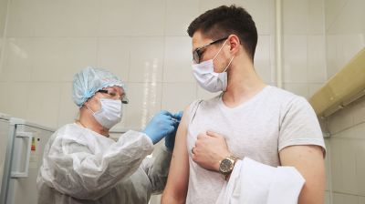 Сотрудники сферы образования Гродненской области начали проходить вакцинацию