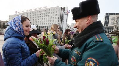 Силовики Витебщины поздравили женщин с наступающим праздником