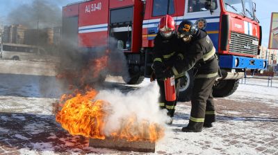 Гродненские спасатели провели учебную эвакуацию из высотного здания общежития