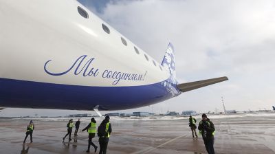 Новый Embraer в юбилейной ливрее прибыл в Национальный аэропорт Минск