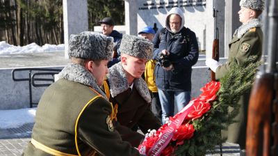 Погибших в годы ВОВ почтили у мемориала в деревне Ола