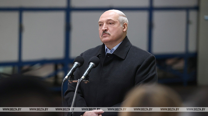 Лукашенко встретился с коллективом кожевенного завода