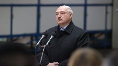 Лукашенко встретился с коллективом кожевенного завода