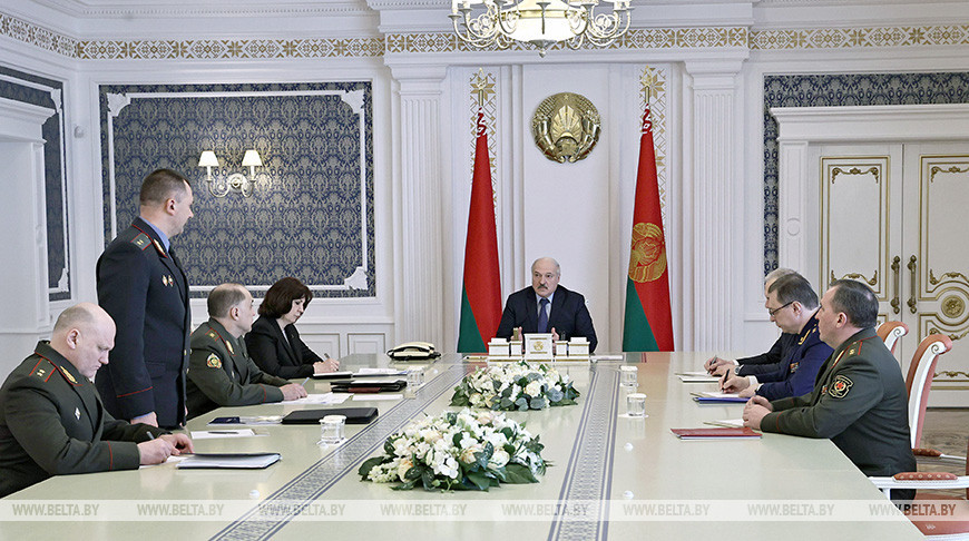 Лукашенко провел совещание по вопросу общественно-политической обстановки в стране