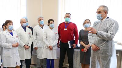 Сергеенко посетил РНПЦ трансфузиологии и медицинских биотехнологий