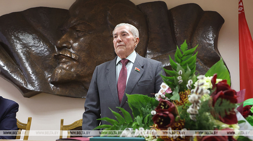 Председатель Совета Коммунистической партии Алексей Камай празднует 85-летие