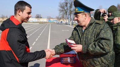 Военнослужащих запаса наградили за участие в тактическом учении