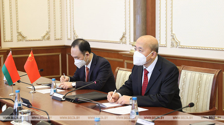 Андрейченко встретился с Чрезвычайным и Полномочным Послом Китайской Народной Республики в Беларуси