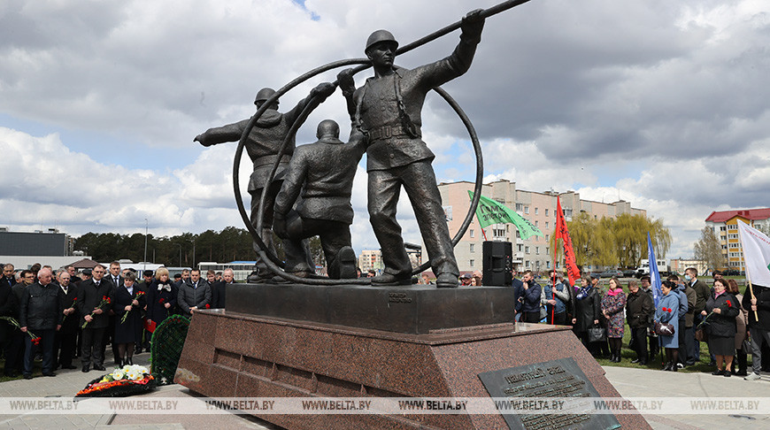 Митинг-реквием в честь энергетиков Советского Союза - ликвидаторов последствий аварии на Чернобыльской АЭС состоялся 26 апреля