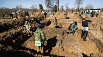 Поисковая экспедиция "Забытые герои" проходит по местам боев в Новгородской области