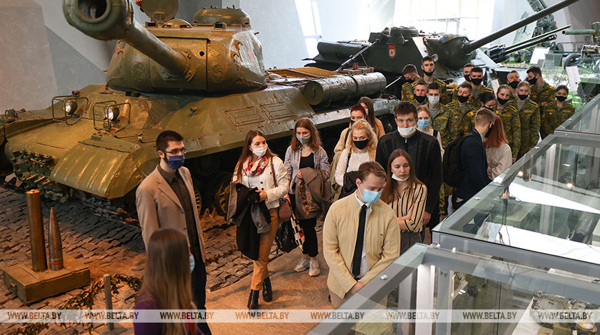Круглый стол "Военное поколение - мирному поколению" прошел в музее ВОВ