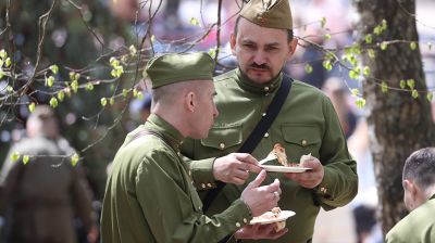 Массовые гулянья проходят в Печерском лесопарке в Могилеве