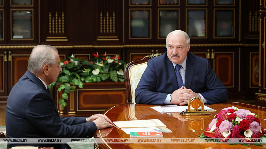 Лукашенко встретился с руководителями Конституционной комиссии