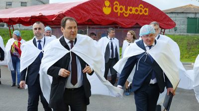 Головченко посетил птицефабрику "Дружба"