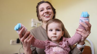 Маленькой пациентке РНПЦ "Мать и дитя" ввели самый дорогой в мире генный препарат