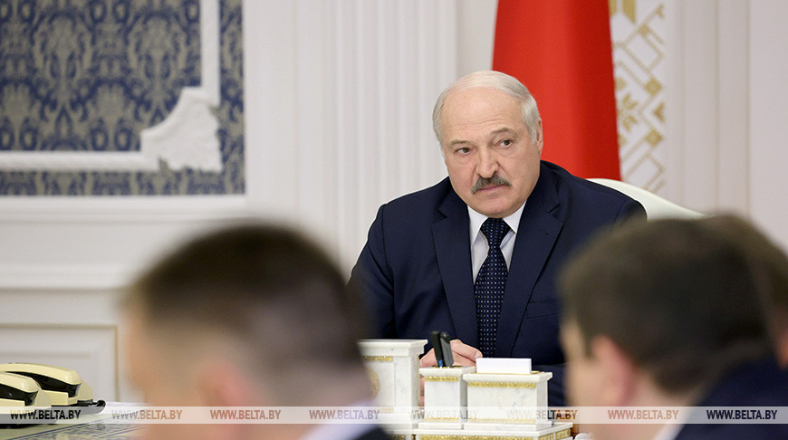 Лукашенко провел совещание по вопросам социально-экономического и общественно-политического развития Минска