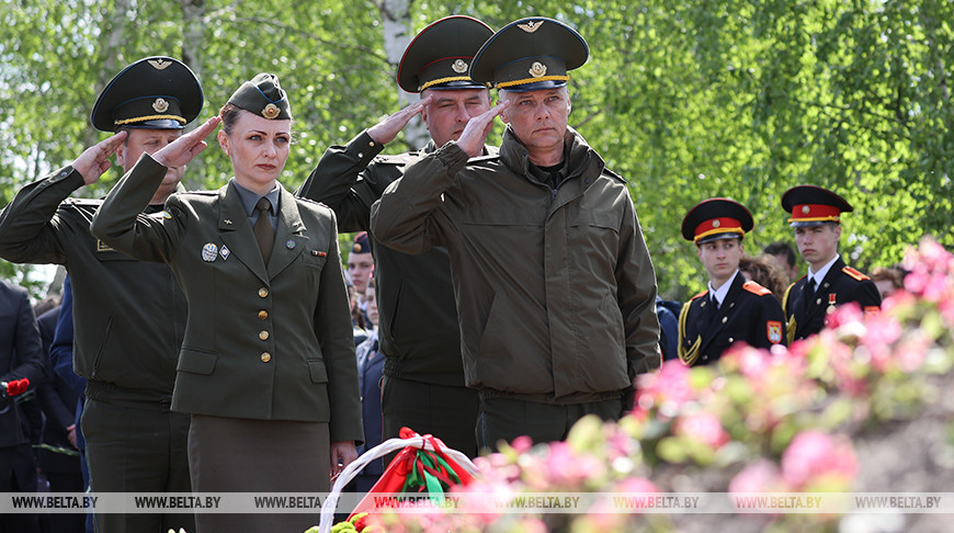 В Барановичском районе почтили память первого Героя Беларуси Владимира Карвата