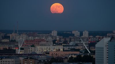 Жители Беларуси наблюдали суперлуние