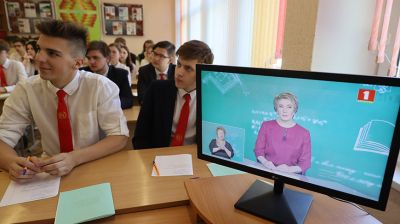 В школах Беларуси начались выпускные экзамены