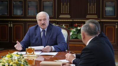 Лукашенко заслушал доклад о развитии "Великого камня"