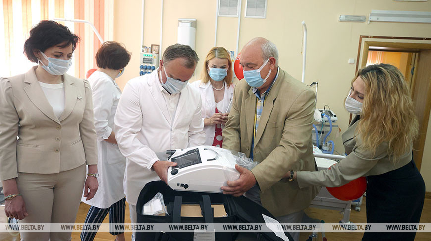 Новый ИВЛ-аппарат передан Дому ребенка в Гродно