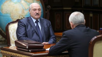 Лукашенко провел рабочую встречу с управляющим делами Президента