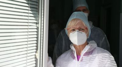 В Гомельской областной туберкулезной клинической больнице помогают пациентам с СOVID-19