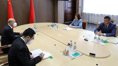Кочанова встретилась с послом Китая