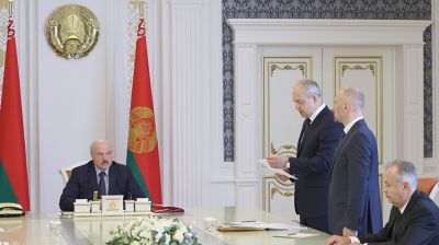 Лукашенко поставил задачи перед местной вертикалью