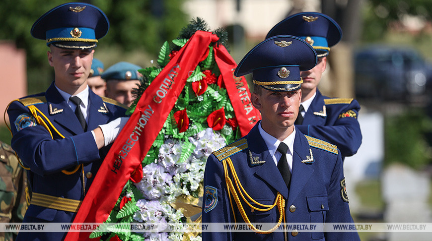 В Бресте перезахоронили останки двух воинов