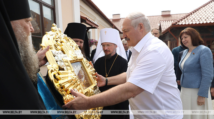 Лукашенко: Жировичский монастырь - святыня для верующих со всего мира