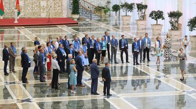 Работники "Беларуськалия" побывали во Дворце Независимости