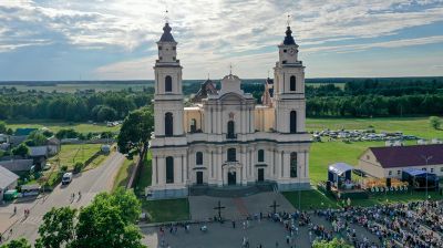 Тысячи паломников собрались на Будславский фест