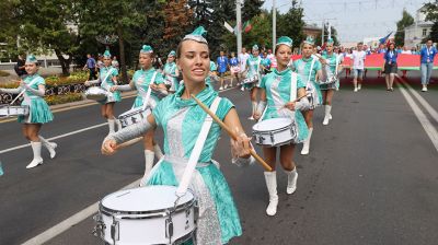 Арт-парадом стартовал День молодежи на "Славянском базаре в Витебске"