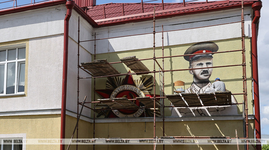 Мурал с изображением генерала Петровского создают в Жлобине