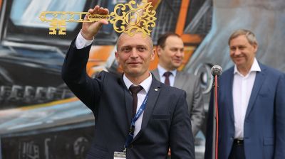 Головченко принял участие в открытии модернизированного завода "Амкодор-КЭЗ"