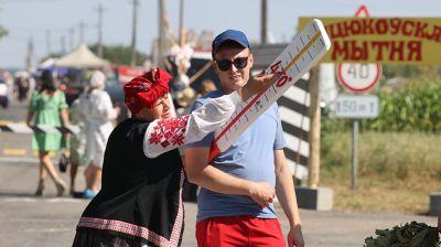 Фестиваль народного юмора "Аўцюкi-2021" прошел в Калинковичском районе