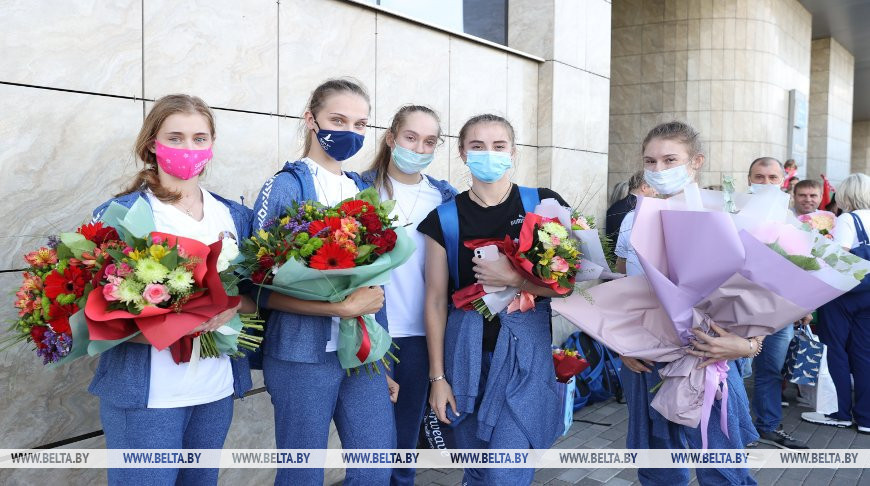 Встреча призеров Олимпийских Игр в Токио в Национальном аэропорту  