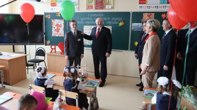 Лукашенко открыл в Бобруйске новую школу