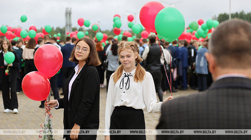 Новая школа открылась в Столбцах