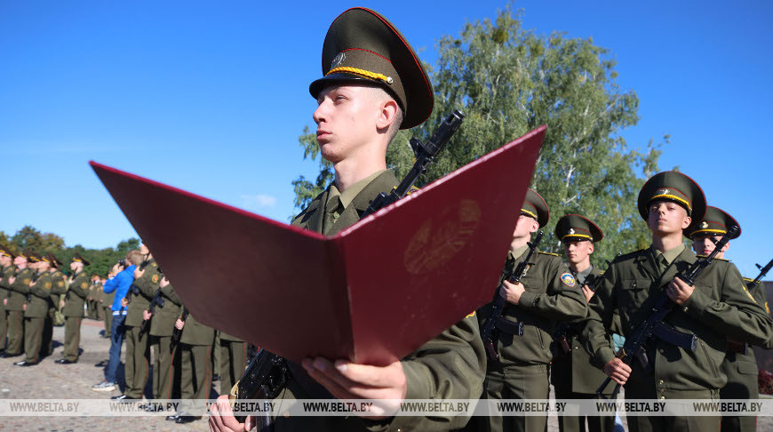 Курсанты военного факультета приняли присягу на Кургане Славы