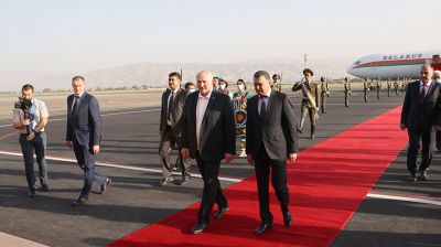 Лукашенко прилетел в Душанбе