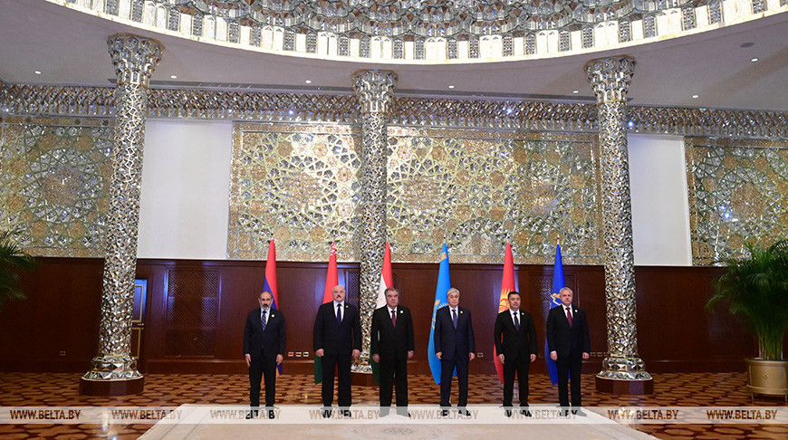 Лукашенко принял участие в саммите ОДКБ