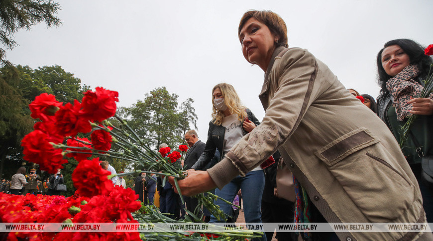 Мемориальную доску павшим за воссоединение Беларуси открыли в Бресте