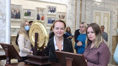 Очередная экскурсия прошла во Дворце Независимости